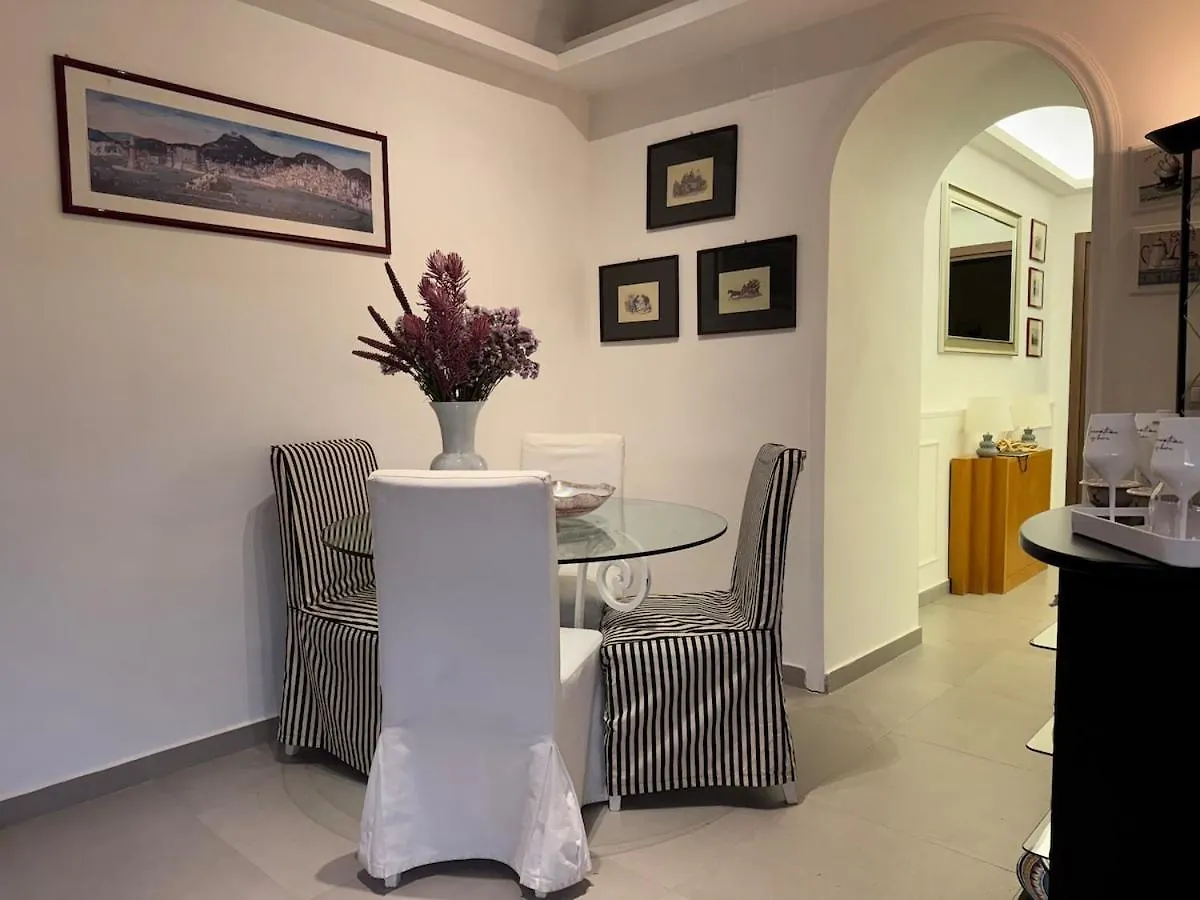 Dolce Vita Scarlatti Naples Apartment